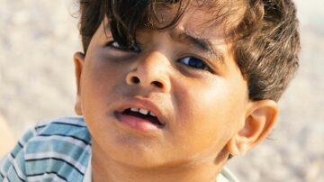 4 Things Your Middle Child Needs to Hear Every Day