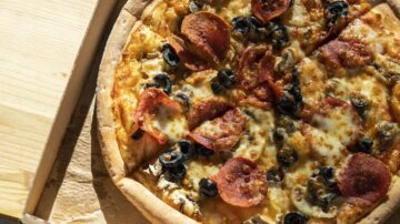 Reheating leftover pizza